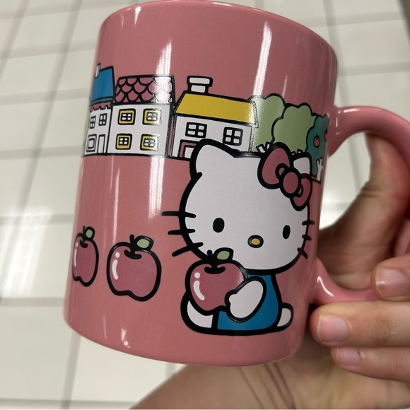Hello Kitty Pink Mug - Picture 3 of 4